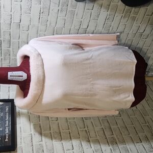 Pink SZ 18/20 1X  Furry Collar Sweater
